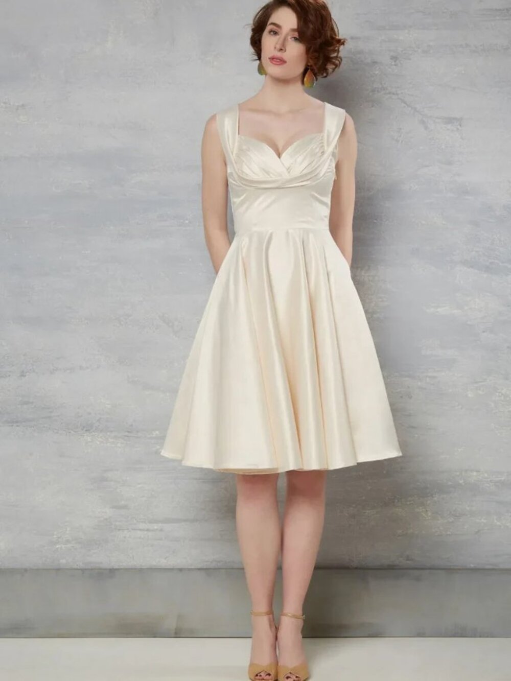 ModCloth “Aisle Be There” Retro Wedding Dress – Size Medium